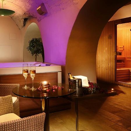 Hotel Ambassador Kosice Ngoại thất bức ảnh
